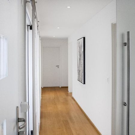 ホテル Haus Zur Lilie Hinwil エクステリア 写真