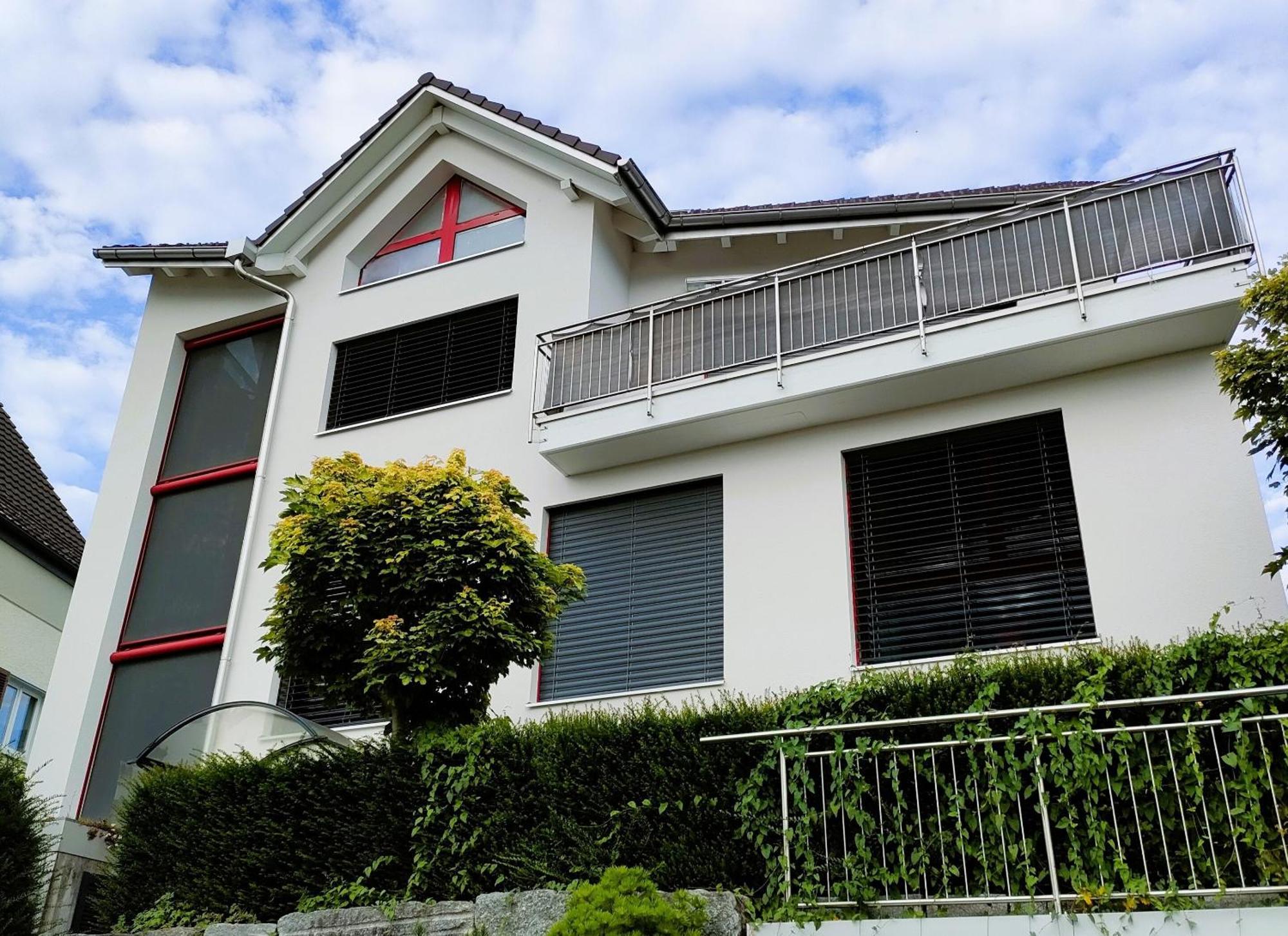 ホテル Haus Zur Lilie Hinwil エクステリア 写真